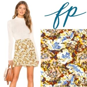 Free People Nadia Yellow Floral Print Ruffled Wrap Mini Skirt Side Zipper Size 4